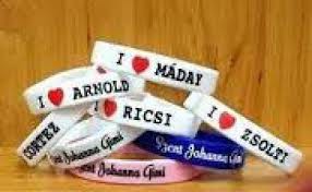 még több szjg karkötö